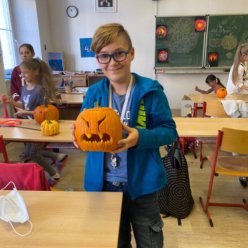 Halooween - vyřezávání dýní 5. A
