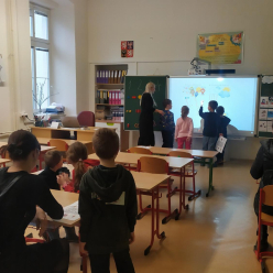 Prohlídka školy pro budoucí prvňáčky a jejich rodiče