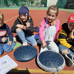 hudební výchova spojená s oslavami ke Dni Země v I.B a I.C