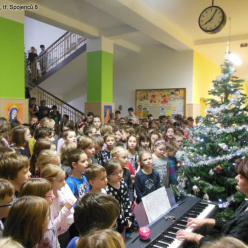 Zpívání u stromečku