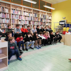 S V.A za knihou do knihovny