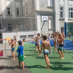 Balónková bitva ve školní družině